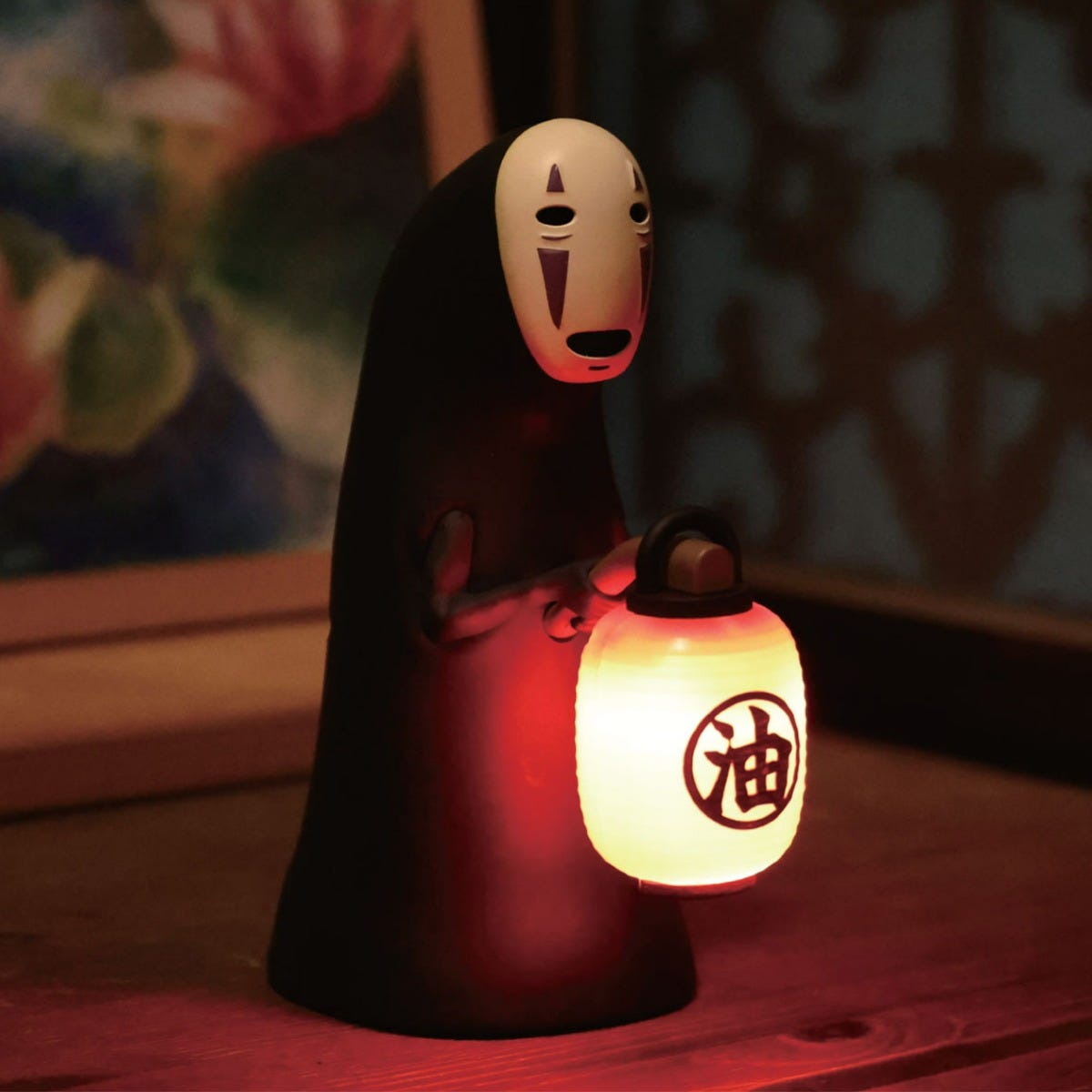 Benelic No Face Lantern Figure (Sensor Light) "Spirited Away" | 4990593354061