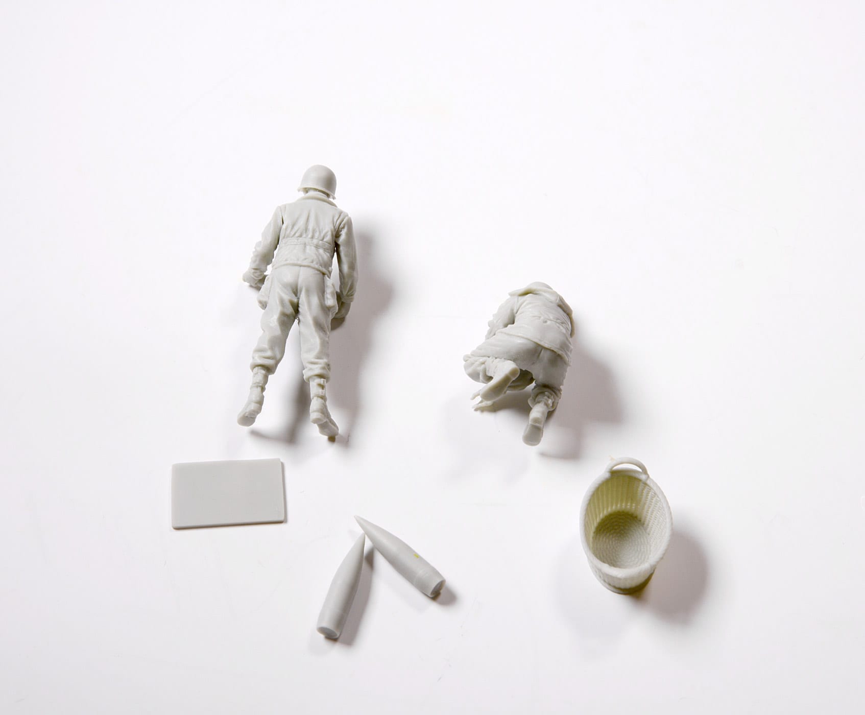 AK Interactive 1/35 WWII US Artillery Crew 'Easter Gifts' Plastic Model Kit | 8435568306141