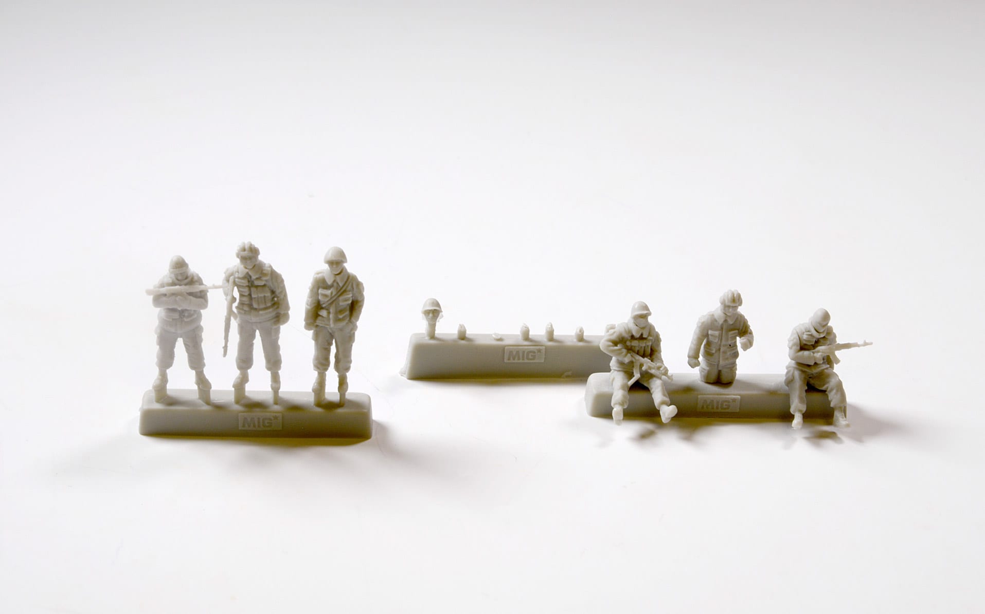 AK Interactive 1/72 Russian Modern Crew Plastic Model Kit | 8435568300750