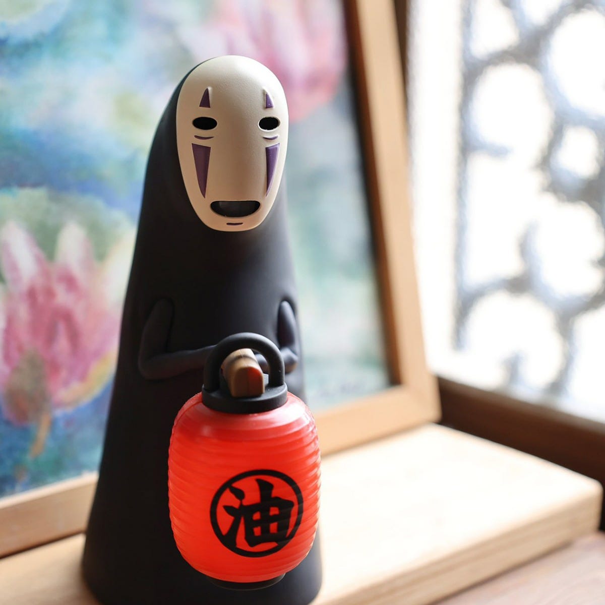 Benelic No Face Lantern Figure (Sensor Light) "Spirited Away" | 4990593354061