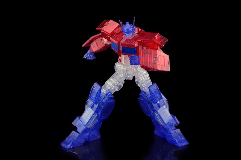 Flame Toys Furai Model Optimus Prime IDW (Clear Ver) 'Transformers' | 4897054513695