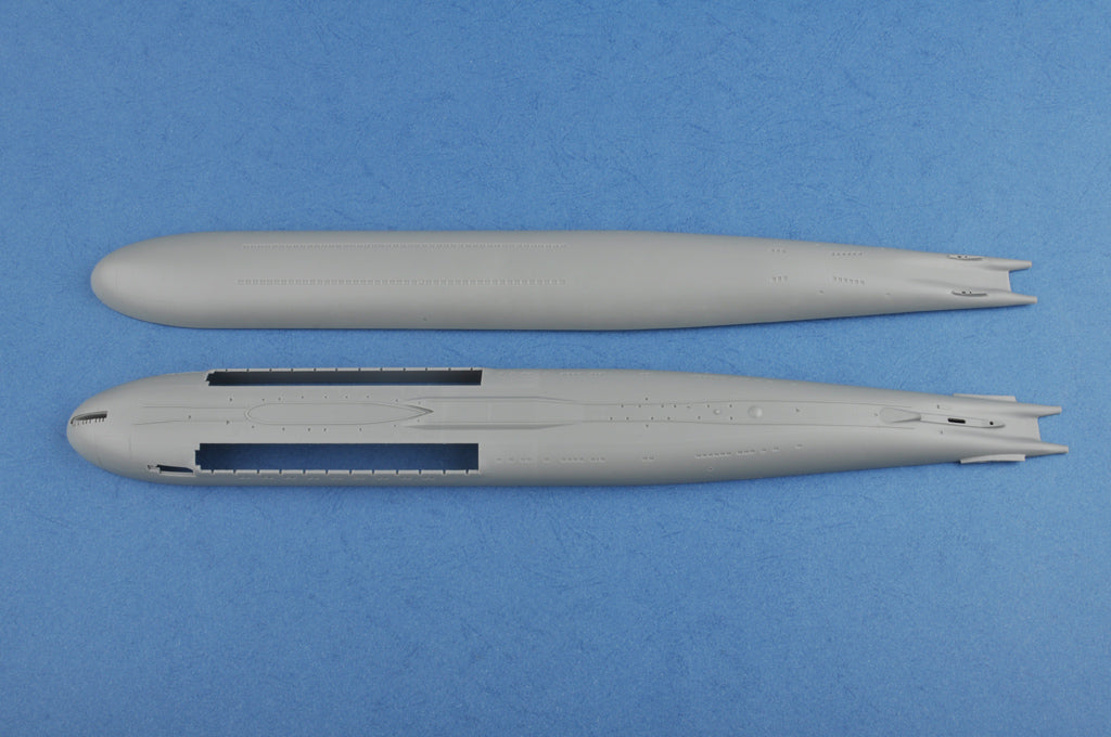 Hobby Boss 1/350 Russian Navy SSGN Oscar II Class Kursk Cruise Missile Submarine | 6939319235213