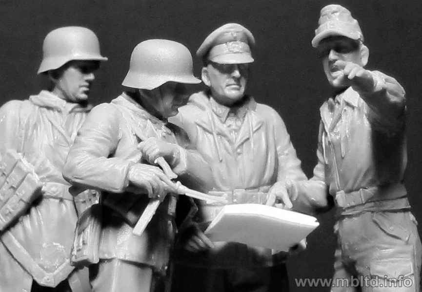 MASTER BOX 1/35 Let's stop them here German Military Men, 1945 | 4820113080937
