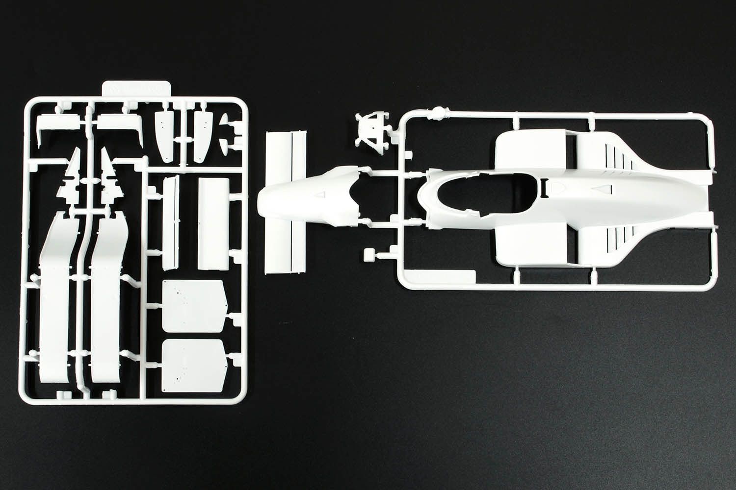 Platz 1/20 McLaren MP4/2C '86 Portuguese GP | 4545782063066