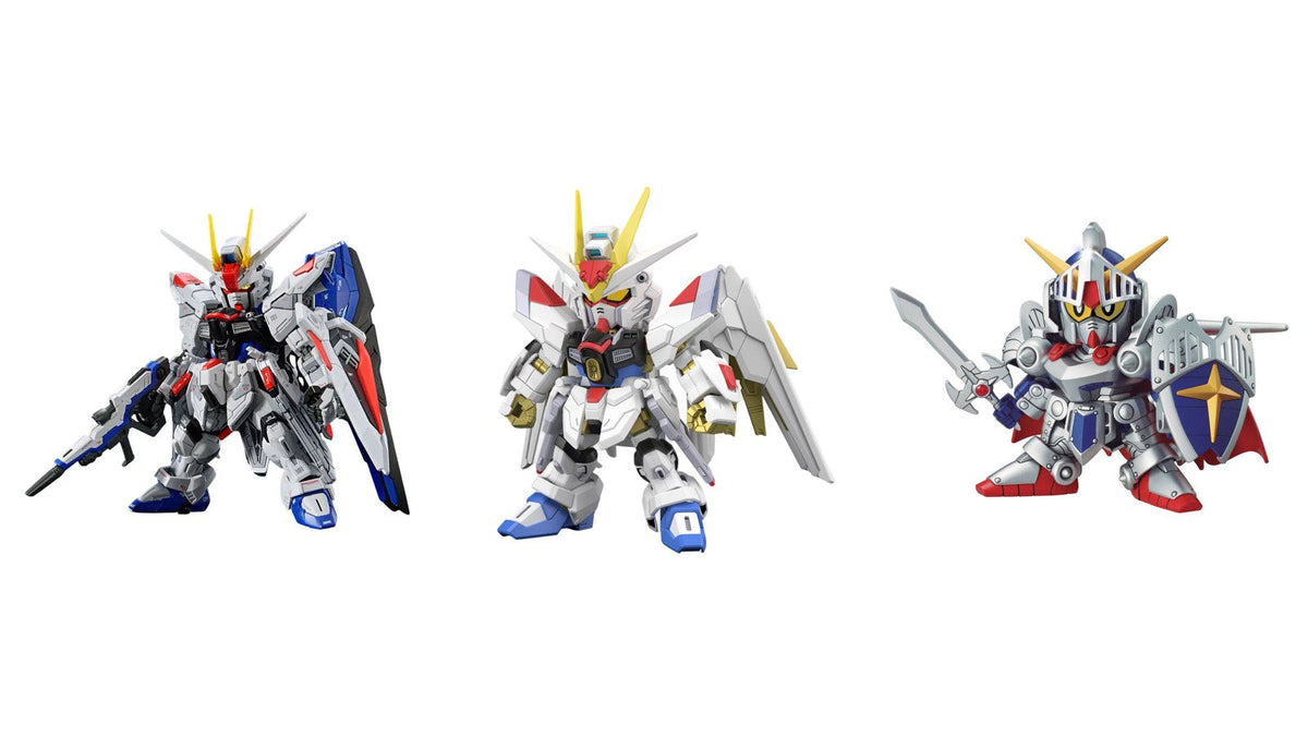 SD Gundam kits: MGSD Freedom Gundam, SDCS Mighty Strike Freedom Gundam and Legend BB Knight Gundam