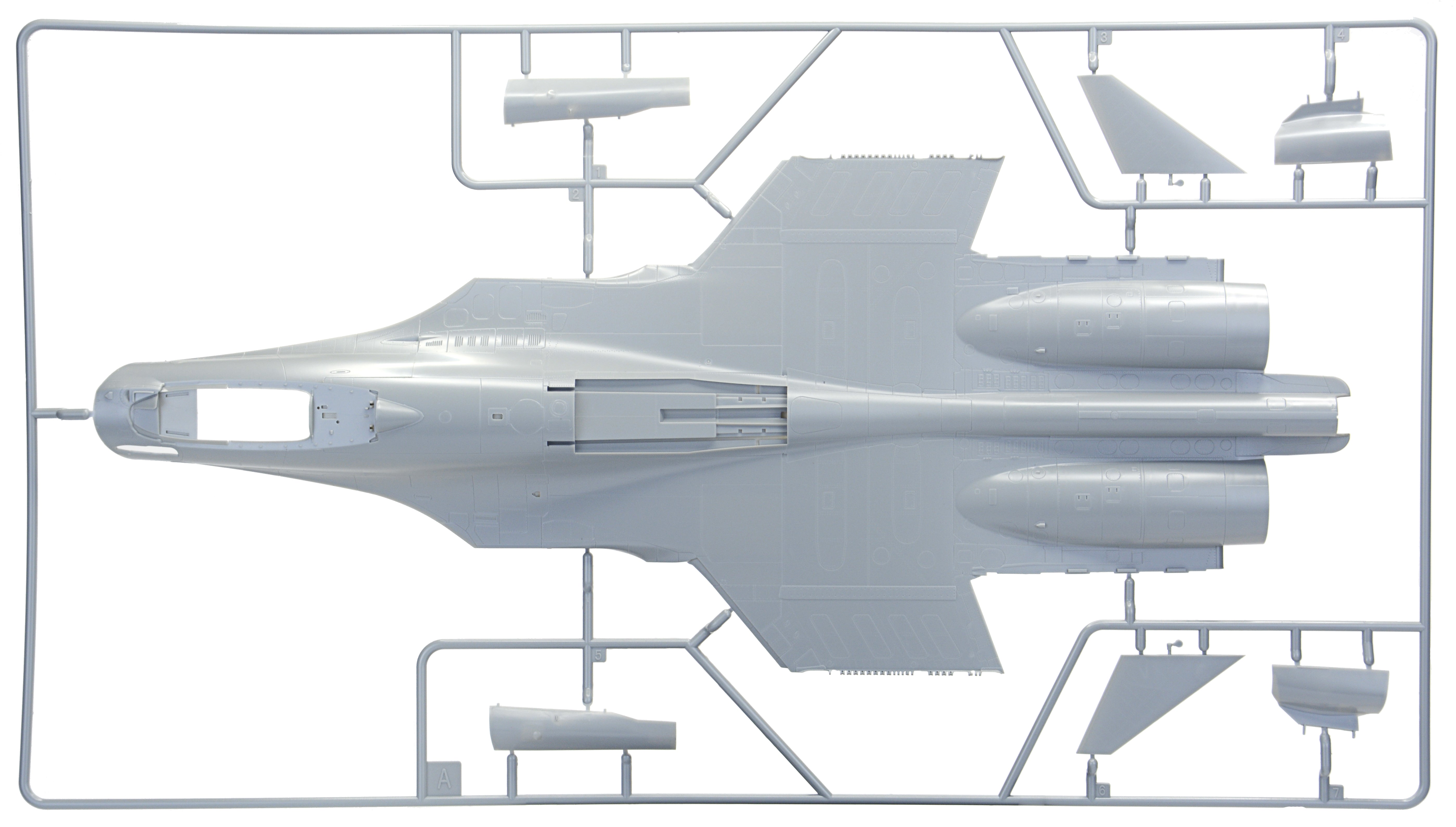 Minibase 1/48 Su-27K Sea Flanker W/Kh-41 Moskit Aircraft