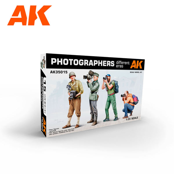 AK Interactive 1/35 Photographers (Different Eras)