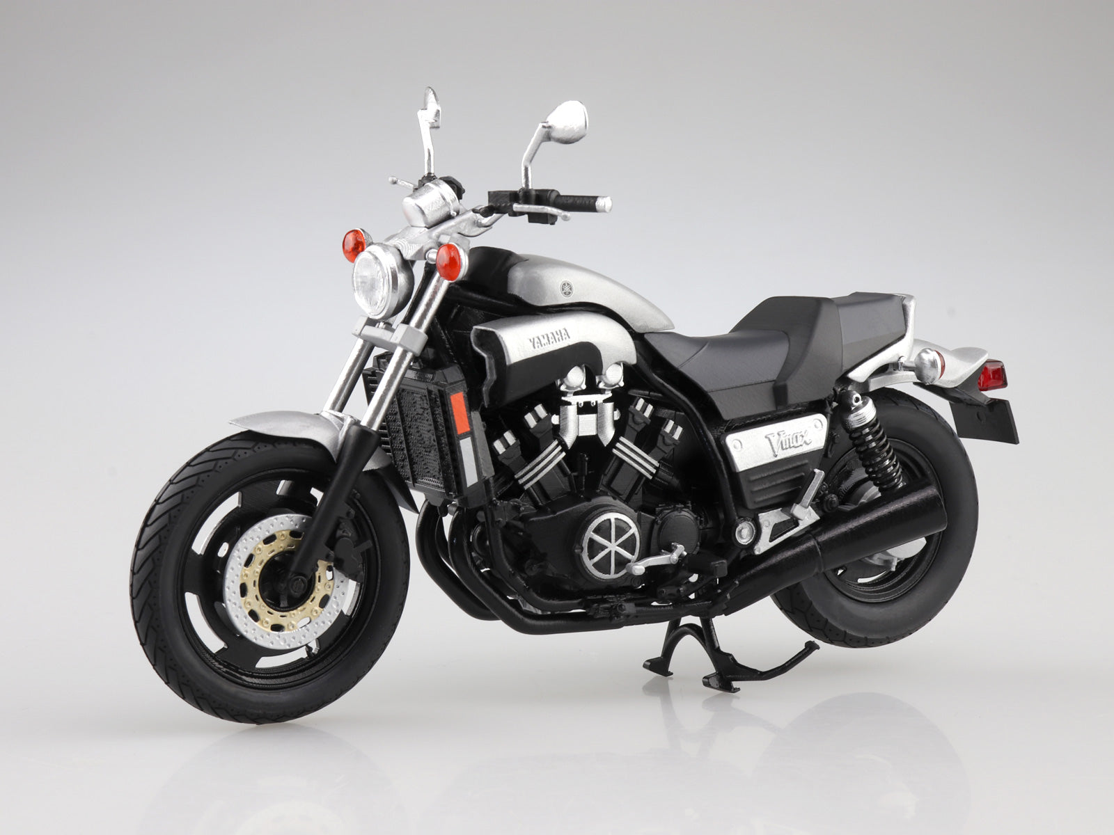 Aoshima 1/12 Yamaha Vmax New Silver Dust