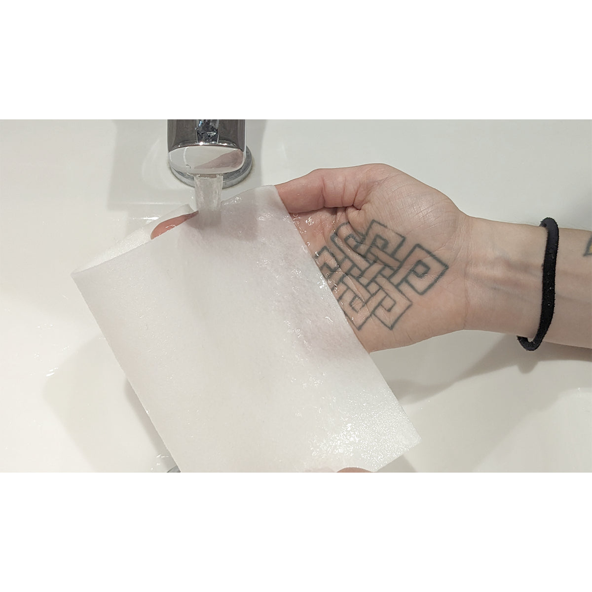 AK Interactive Wet Palette (Includes 40 papers sheets + 2 wipes) | 8435568335110