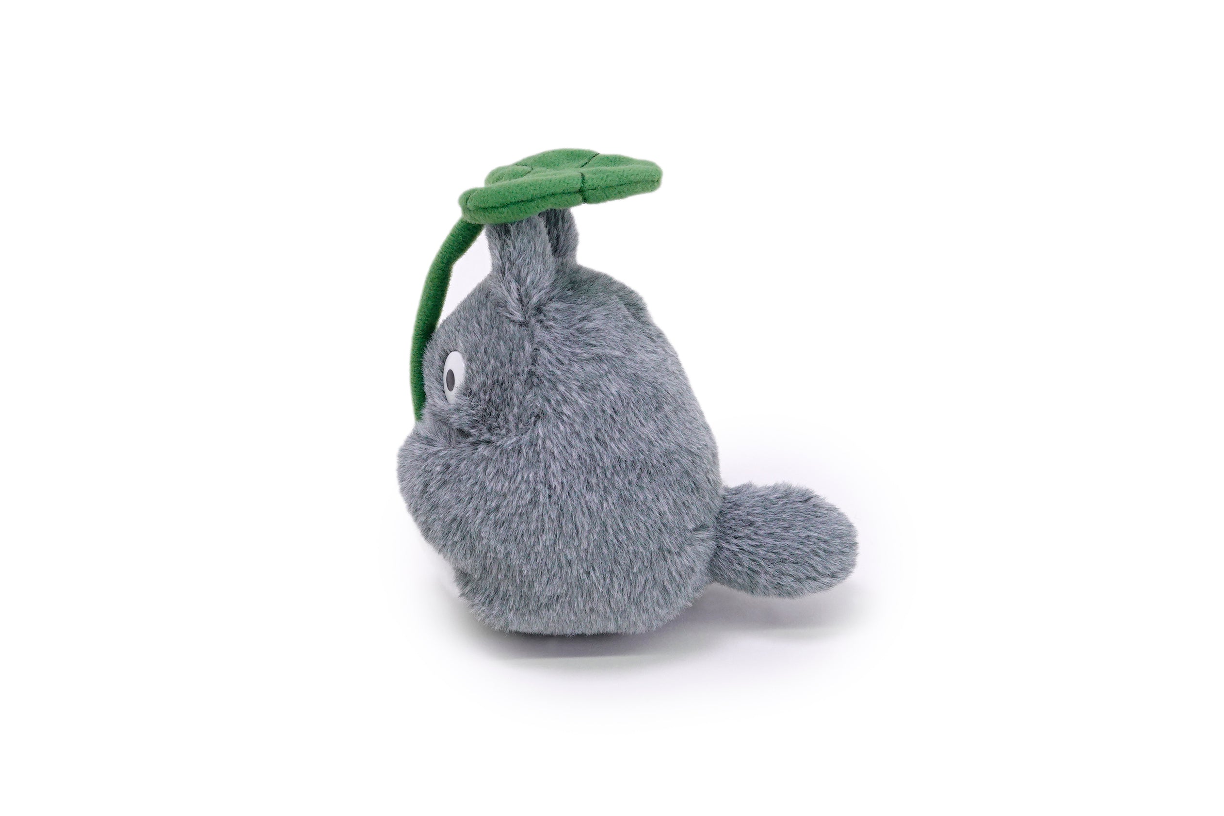 Sun Arrow Studio Ghibli Plush Totoro with Leaf Beanbag (S) "My Neighbor Totoro" | 45557143633