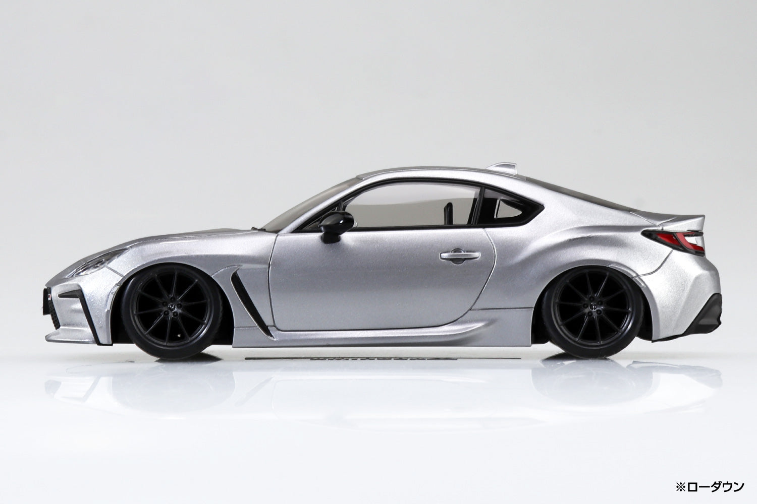 Aoshima 1/32 Toyota GR 86 (Ice Silver Metallic) | 4905083064627