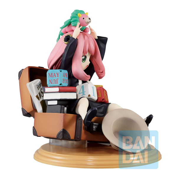 BANDAI Toy Anya Forger with Block Calendar (Mission Start ver.1.5)
