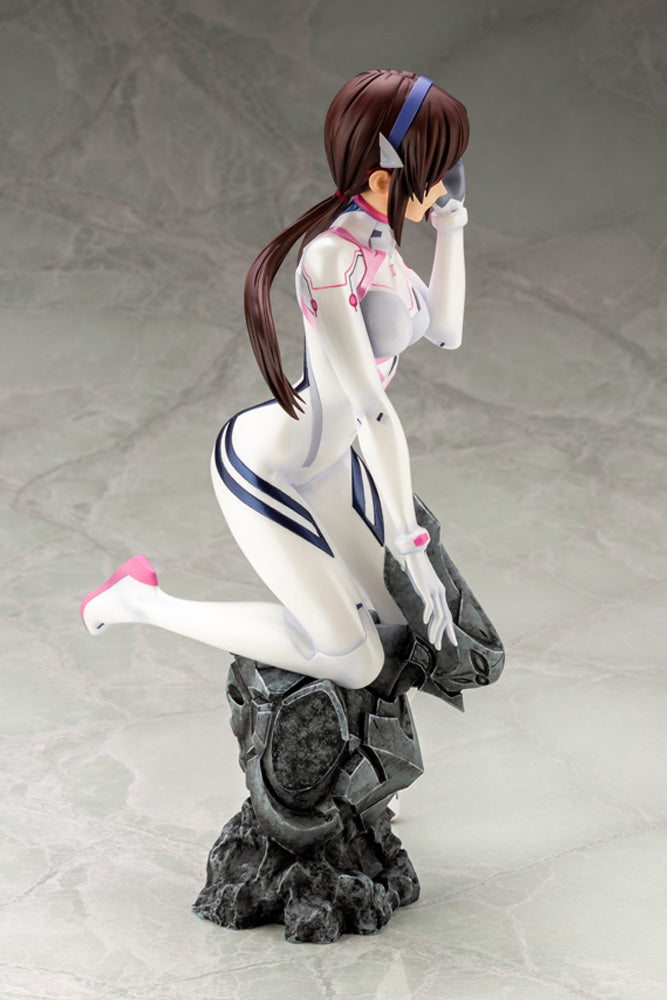 KOTOBUKIYA Mari Makinami Illustrious White Plugsuit ver.