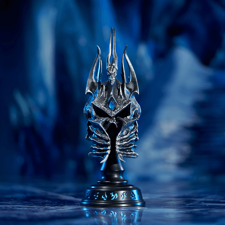 World of Warcraft® Helm of Domination Collector’s Edition Replica | 6978082552233