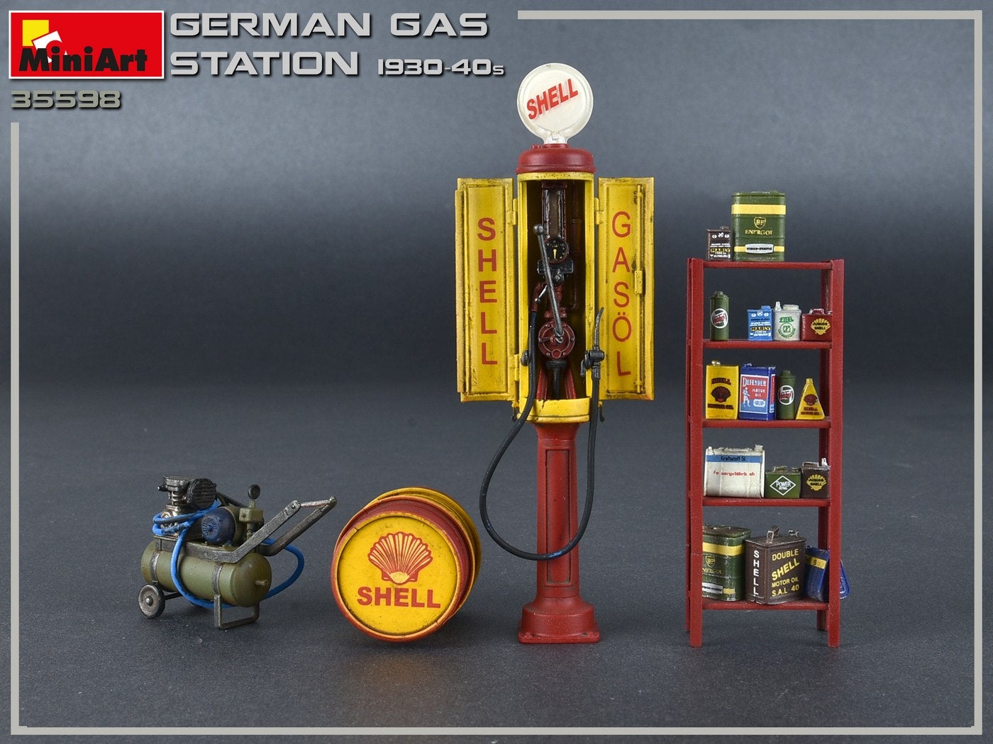 MiniArt 1/35 German Gas Station 1930-40s | 4820183312471