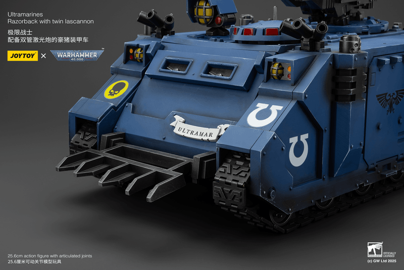 JOYTOY Ultramarines Razorback with twin lascannon