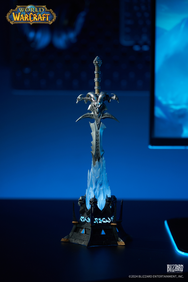 HEX Collectibles World of Warcraft® 20th Anniversary Frostmourne Collector's Edition Replica | 6974281170315