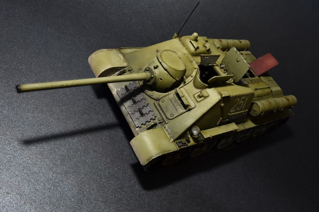 MiniArt 1/35 SU-85 Mod. 1943 (Mid Production) w/Full Interior | 4820183310408