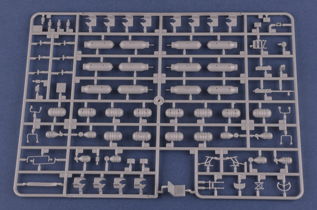 Hobby Boss 1/32 B-24J Liberator | 6939319232113