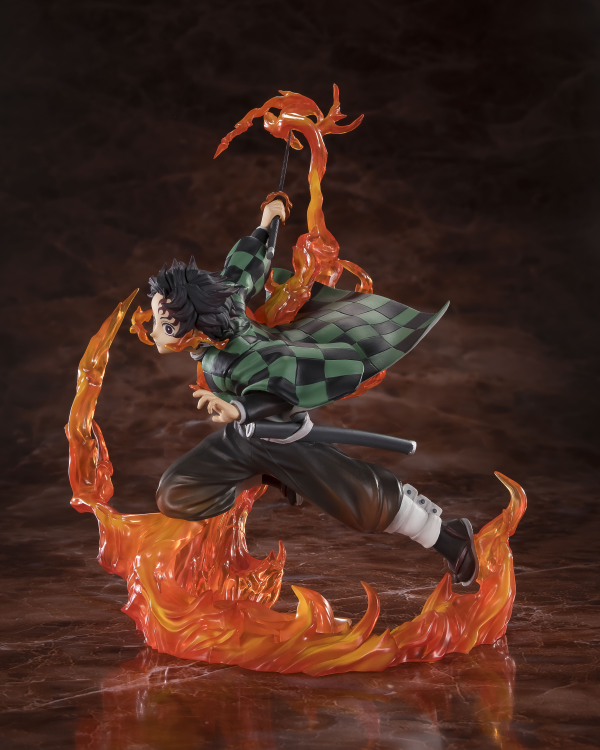 TAMASHII NATIONS TANJIRO KAMADO KYOJURO RENGOKU'S SWORD GUARD ver. "Demon Slayer: Kimetsu no Yaiba", TAMASHII NATIONS FiguartsZERO | 4573102676016