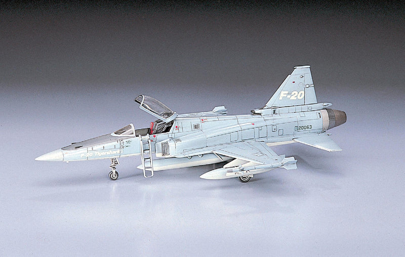 Hasegawa [B3] 1:72 F-20 TIGERSHARK