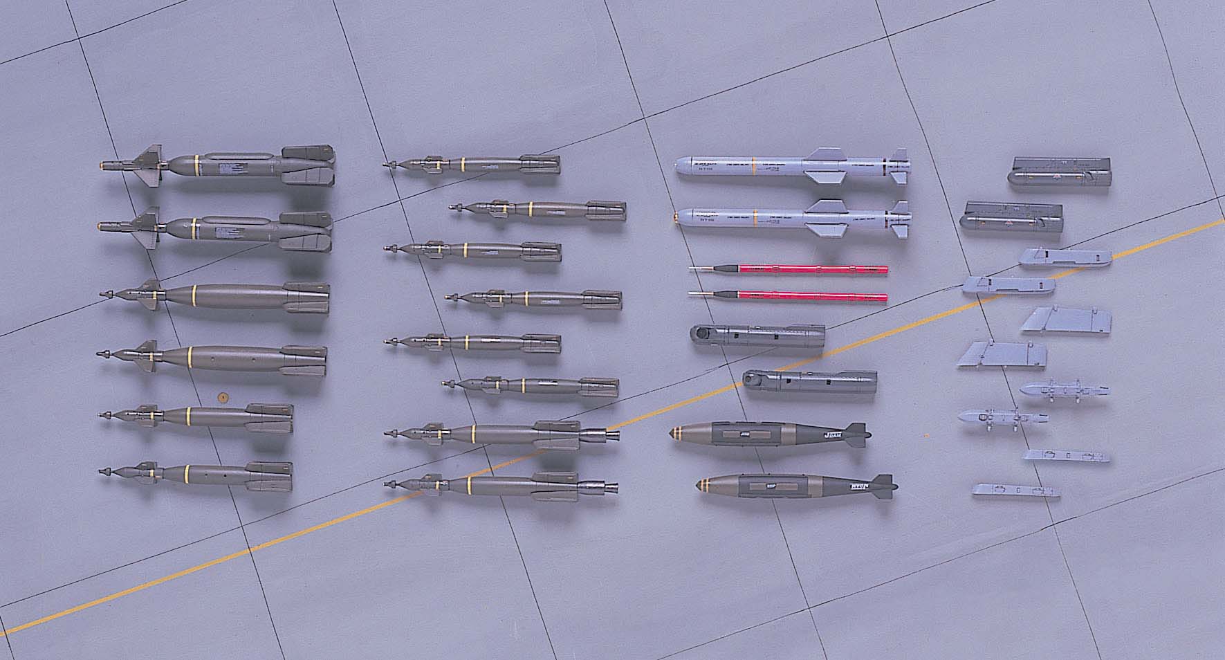 Hasegawa [X48-8] 1:48 AIRCRAFT WEAPONS D : U.S. SMART BOMBS & TARGET PODS | 4967834361089