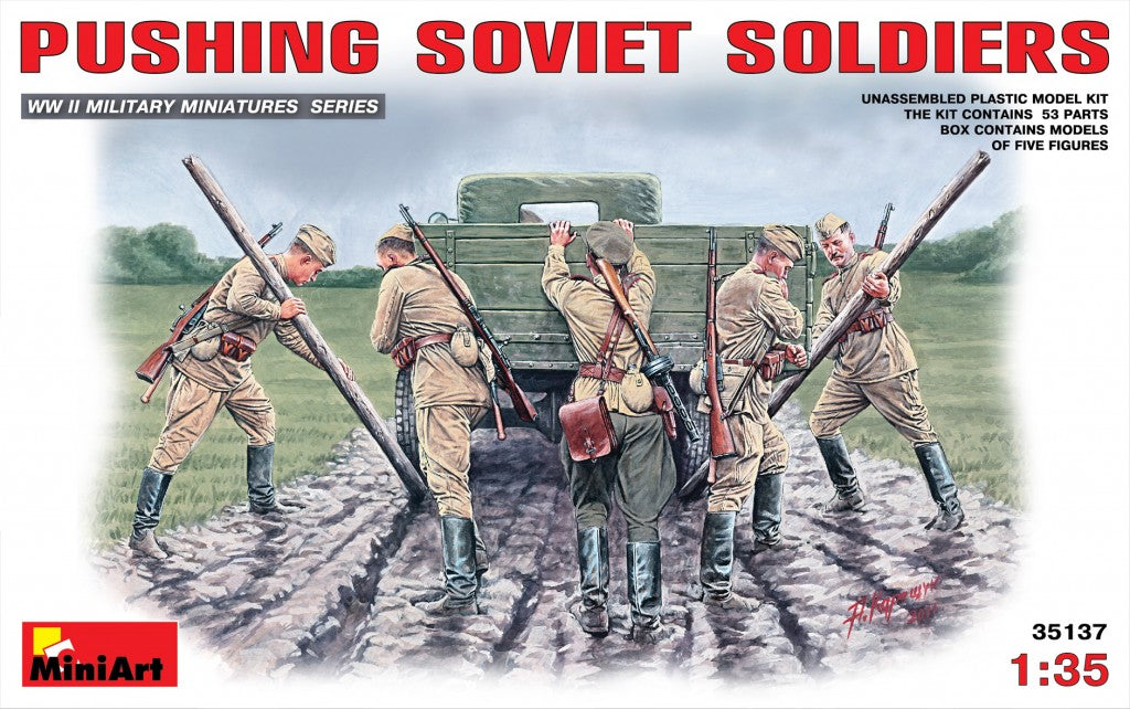 MiniArt Pushing Soviet Soldiers (1/35) | 4820041102480