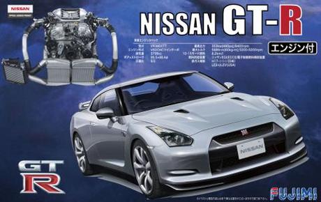 Fujimi 1/24 Nissan GT-R (R35) with Engine