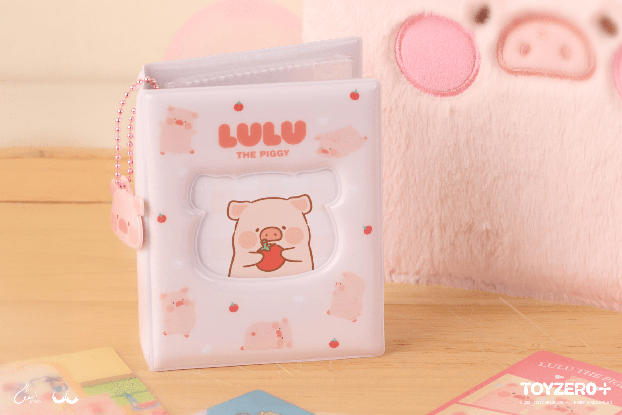 LuLu the Piggy Generic - Collectible Card Book | 781005360732