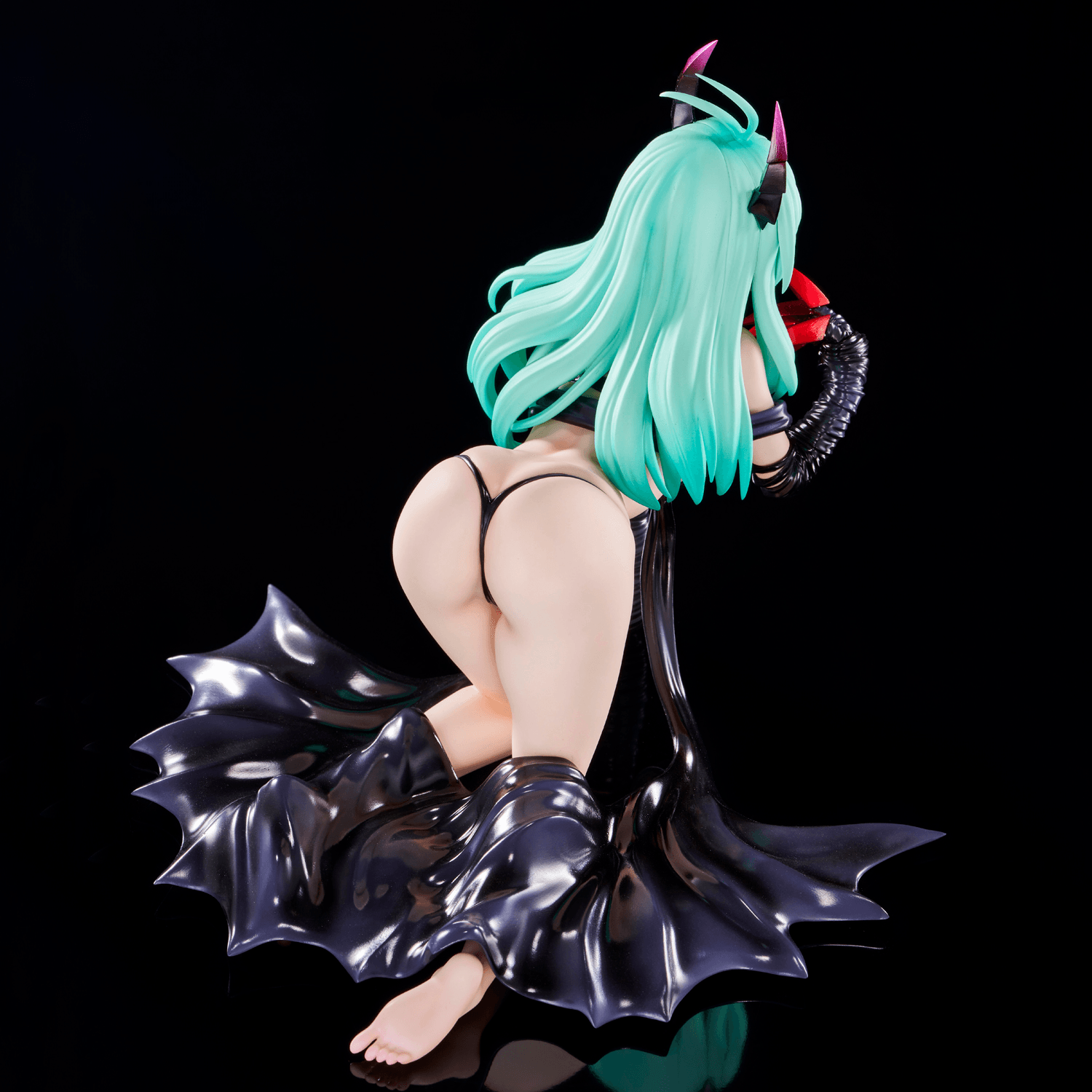 To LOVE-Ru Darkness – Run Elsie Jewelria Darkness Ver. 1/6 Scale Figure (Renewal Package Edition)