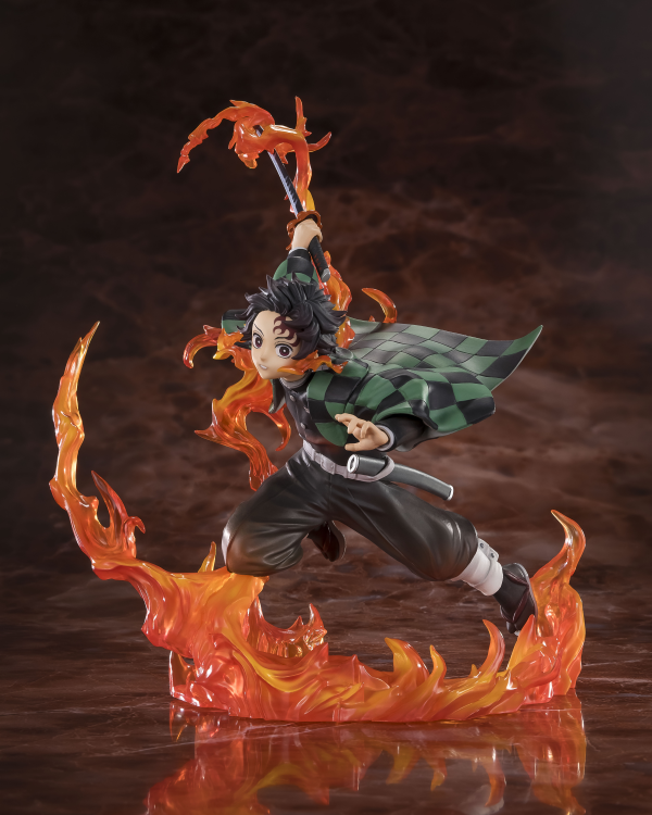 TAMASHII NATIONS TANJIRO KAMADO KYOJURO RENGOKU'S SWORD GUARD ver. "Demon Slayer: Kimetsu no Yaiba", TAMASHII NATIONS FiguartsZERO | 4573102676016