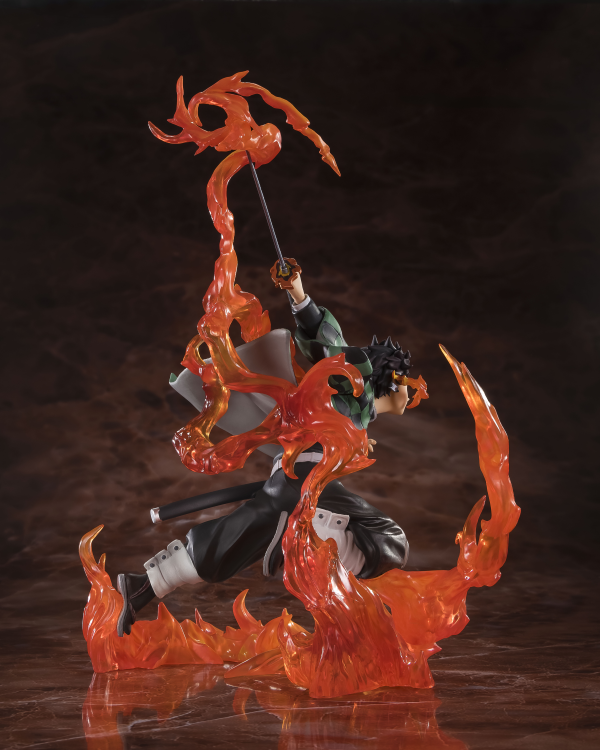 TAMASHII NATIONS TANJIRO KAMADO KYOJURO RENGOKU'S SWORD GUARD ver. "Demon Slayer: Kimetsu no Yaiba", TAMASHII NATIONS FiguartsZERO | 4573102676016