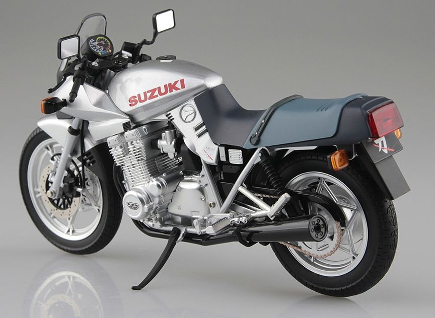 Aoshima 1/12 Suzuki GSX1100S Katana Diecast Motorcycle