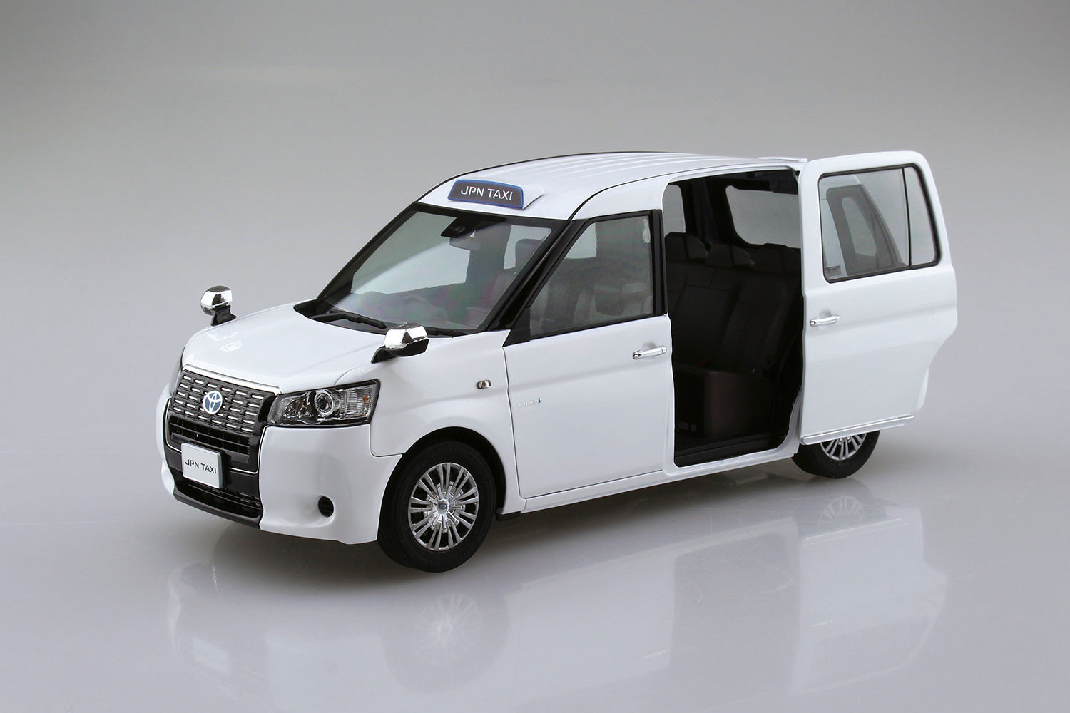 Aoshima 1/24 Toyota NTP10 JPN TAXI '17 SUPER WHITE | 4905083057124