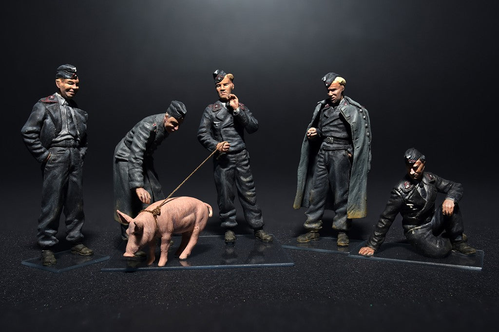 MiniArt German Tank Crew at Rest (1/35) | 4820183310347