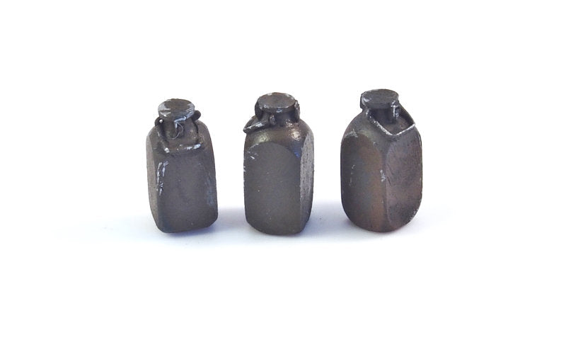 Matho 1/35 German Water Cans (5 liter) - 3 pcs. | 5907747900325