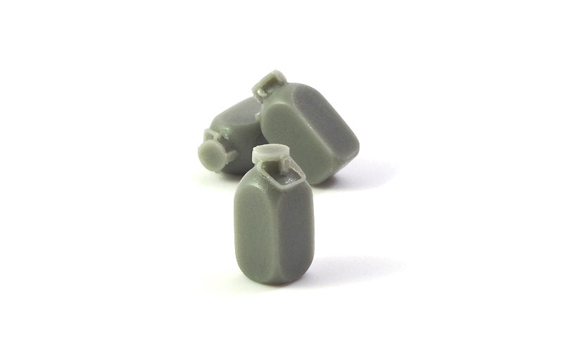 Matho 1/35 German Water Cans (5 liter) - 3 pcs. | 5907747900325