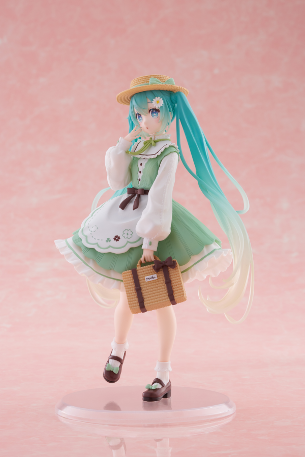 TAITO Hatsune Miku Figure - Fashion (Country Ver.) | 0840342402748