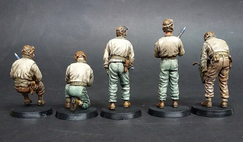 MiniArt 1/35 U.S. Ammo-Loading Tank Crew | 4820183310262