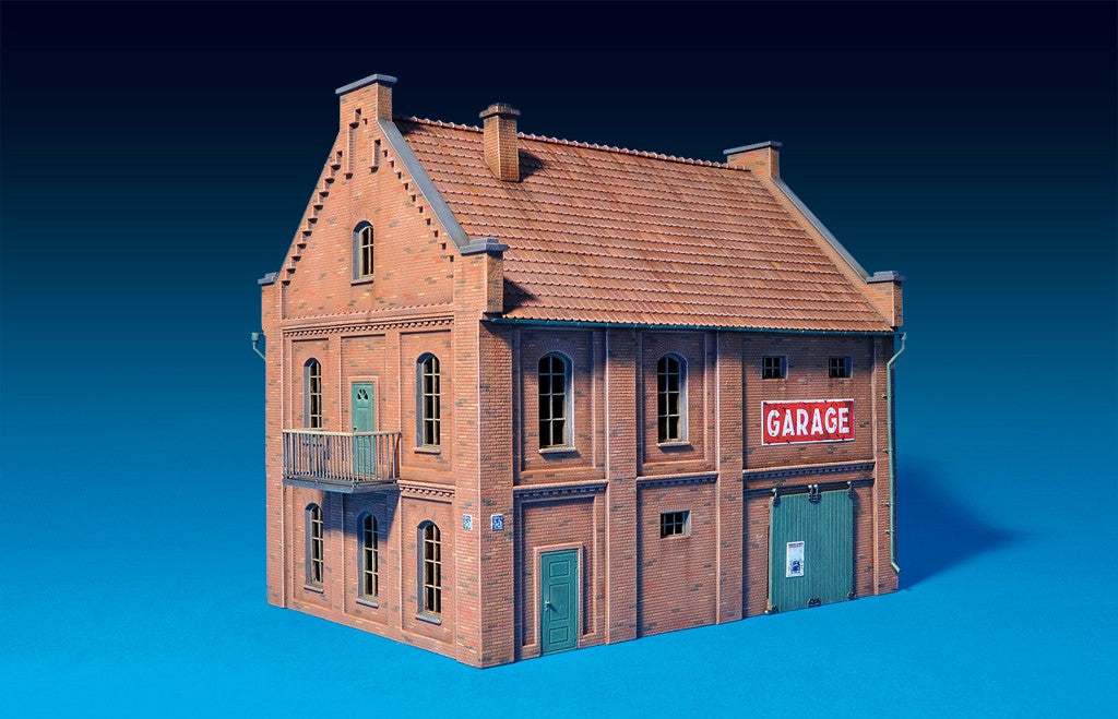 Miniart [72031] 1/72 Building with Garage | 4820041103036