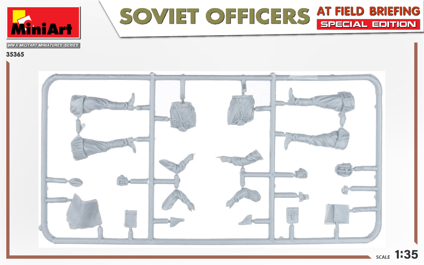 MiniArt 1/35 Soviet Officers at Field Briefing. Special Edition | 4820183314246