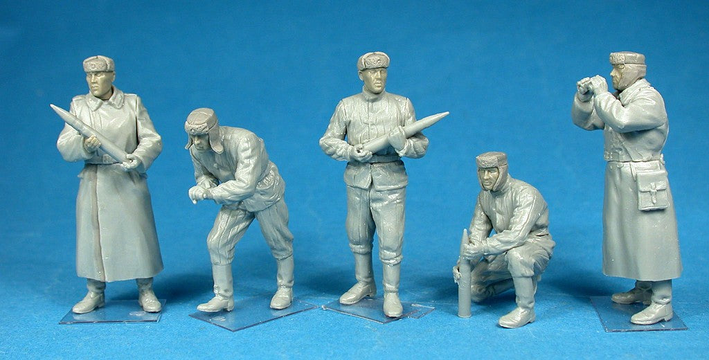 MiniArt 1/35 Soviet Heavy Artillery Crew.Special Edition | 4820183310071