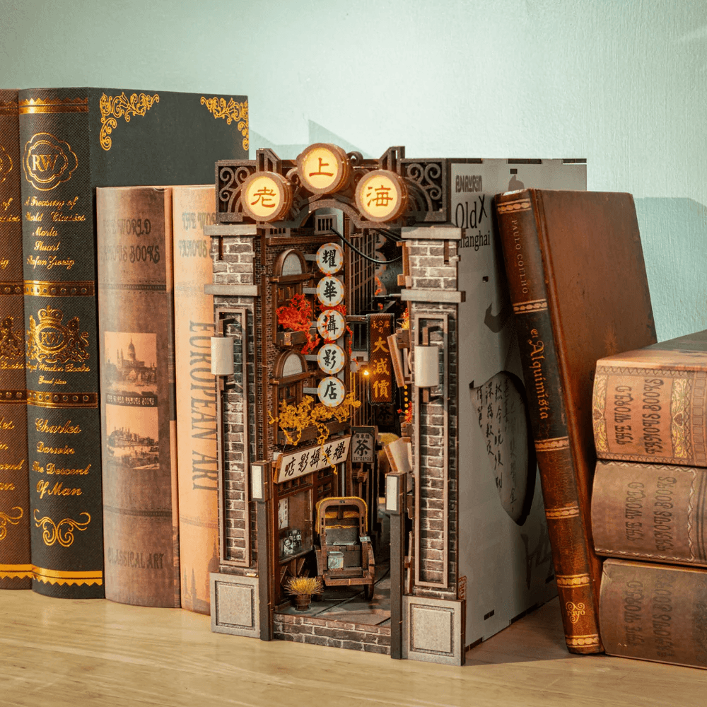 Old Shanghai Book Nook Kit | 2022600000070