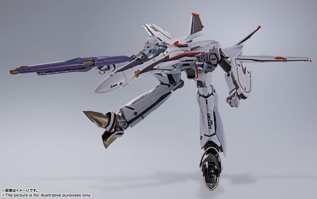 BANDAI Toy VF-25F Super Messiah Valkyrie (Alto Saotome Custom) Revival ver. | 4573102649669