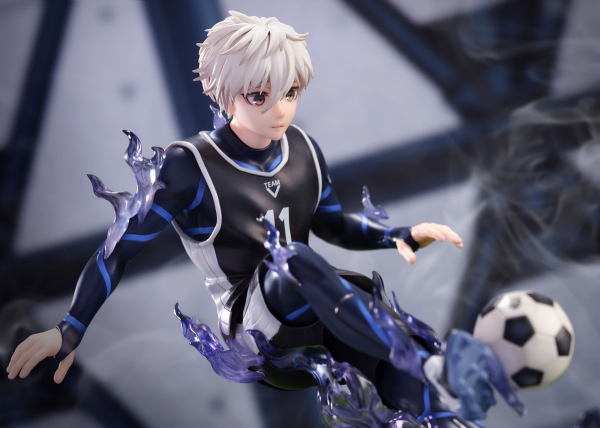 FURYU Corporation BLUELOCK Seishiro Nagi 1/7 Scale Figure | 4580736409408