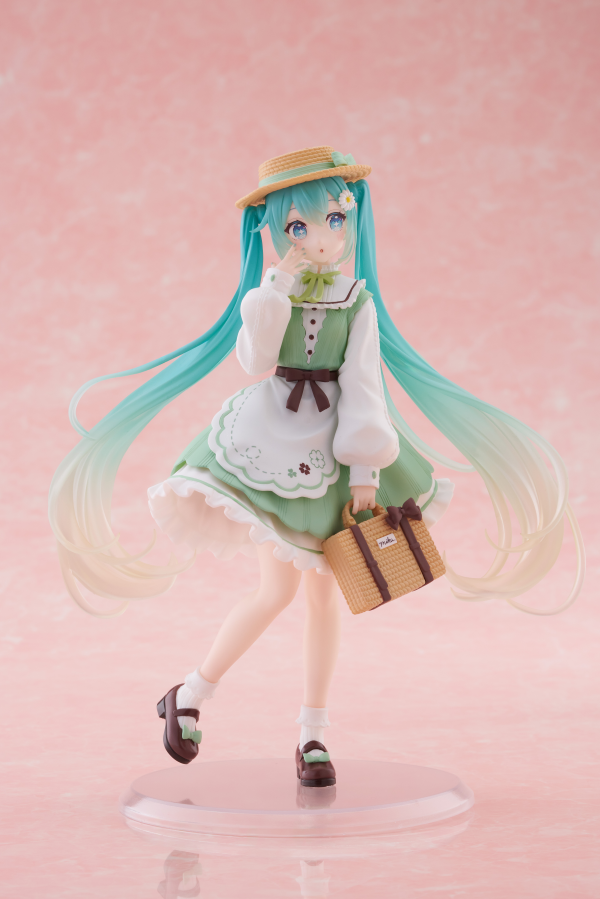 TAITO Hatsune Miku Figure - Fashion (Country Ver.) | 0840342402748