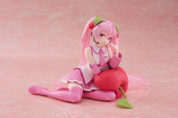 TAITO Sakura Miku Desktop Cute Figure (Cherry Cushion Ver.)(0840342402977)