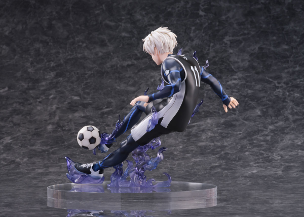 FURYU Corporation BLUELOCK Seishiro Nagi 1/7 Scale Figure | 4580736409408