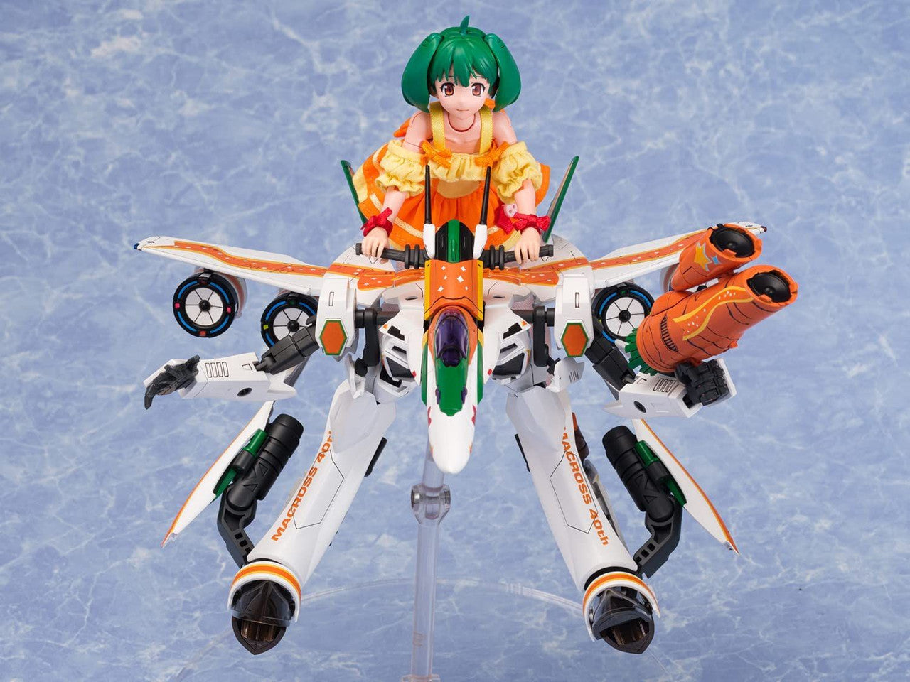 Aoshima V.F.G. Macross F VF-25F Messiah Ranka Lee Macross 40th Anniversary(4905083064252)