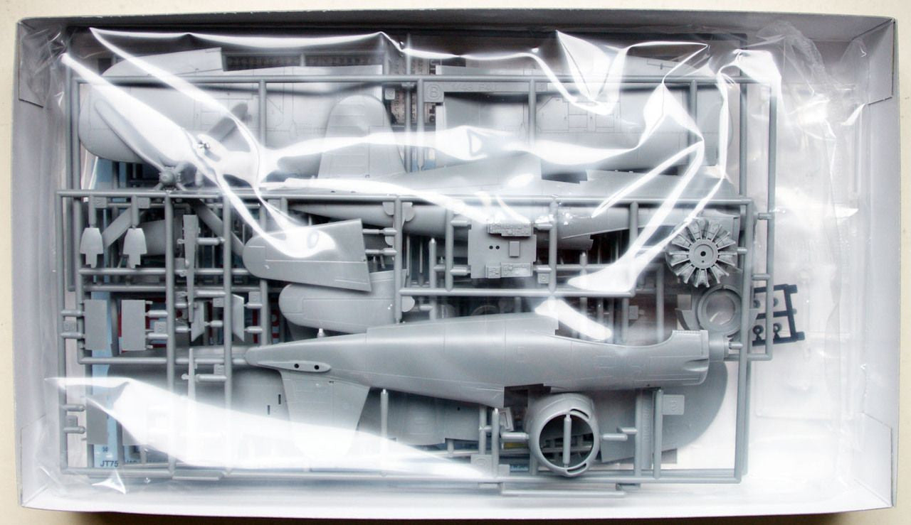 Hasegawa [JT75] 1:48 F4U-5N CORSAIR | 4967834191754